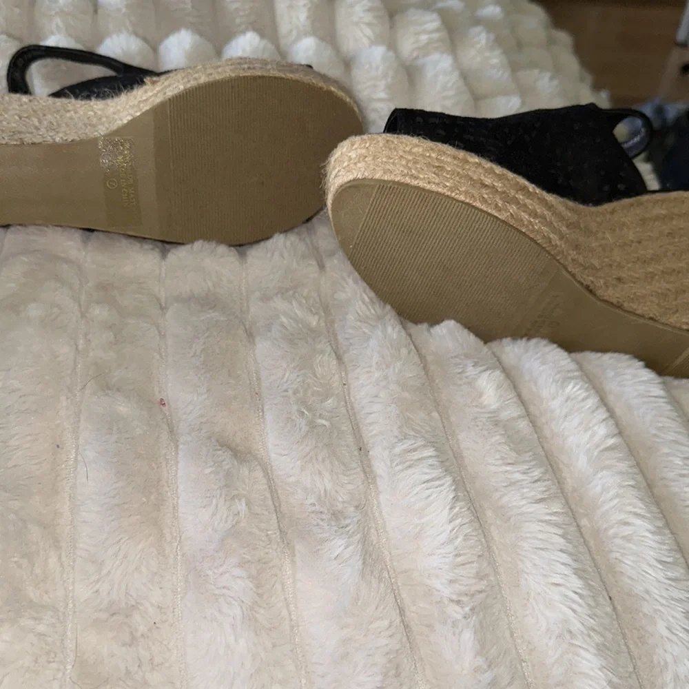 Size 7 never worn, black wedge, adjustable straps shoes
